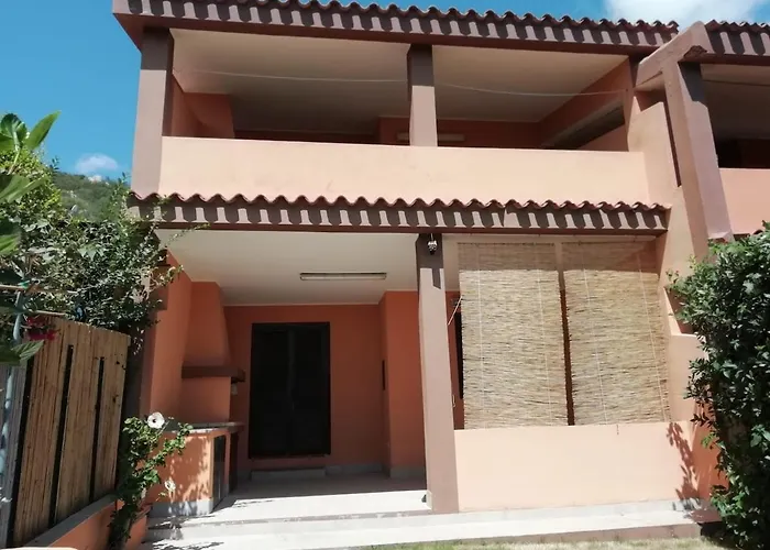 Amaresardegna11 Con Giardino 度假居 哥斯达雷